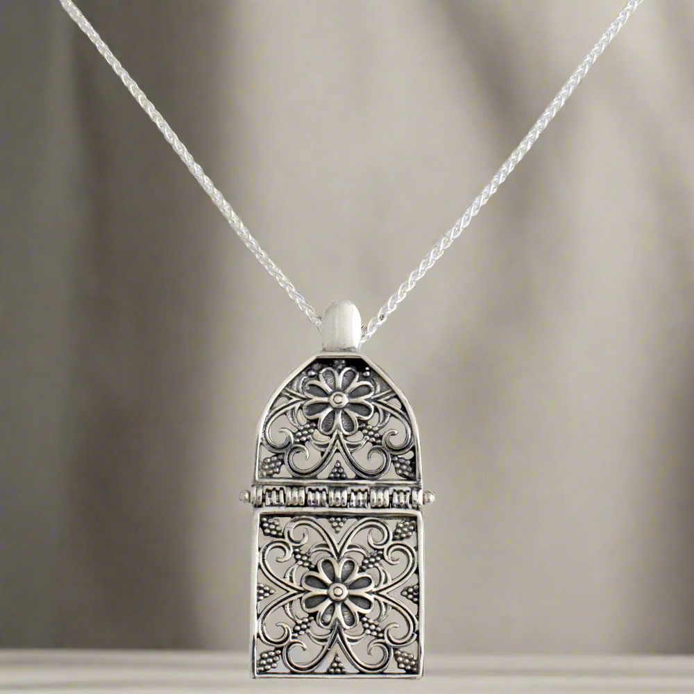 Byzantine pendant in Sterling silver (PE-78)