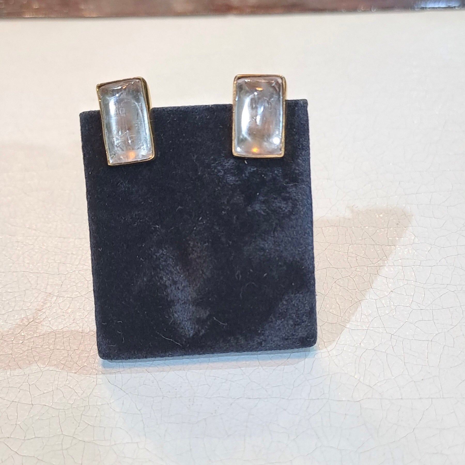 Earrings in 18k gold with Kunzite stone