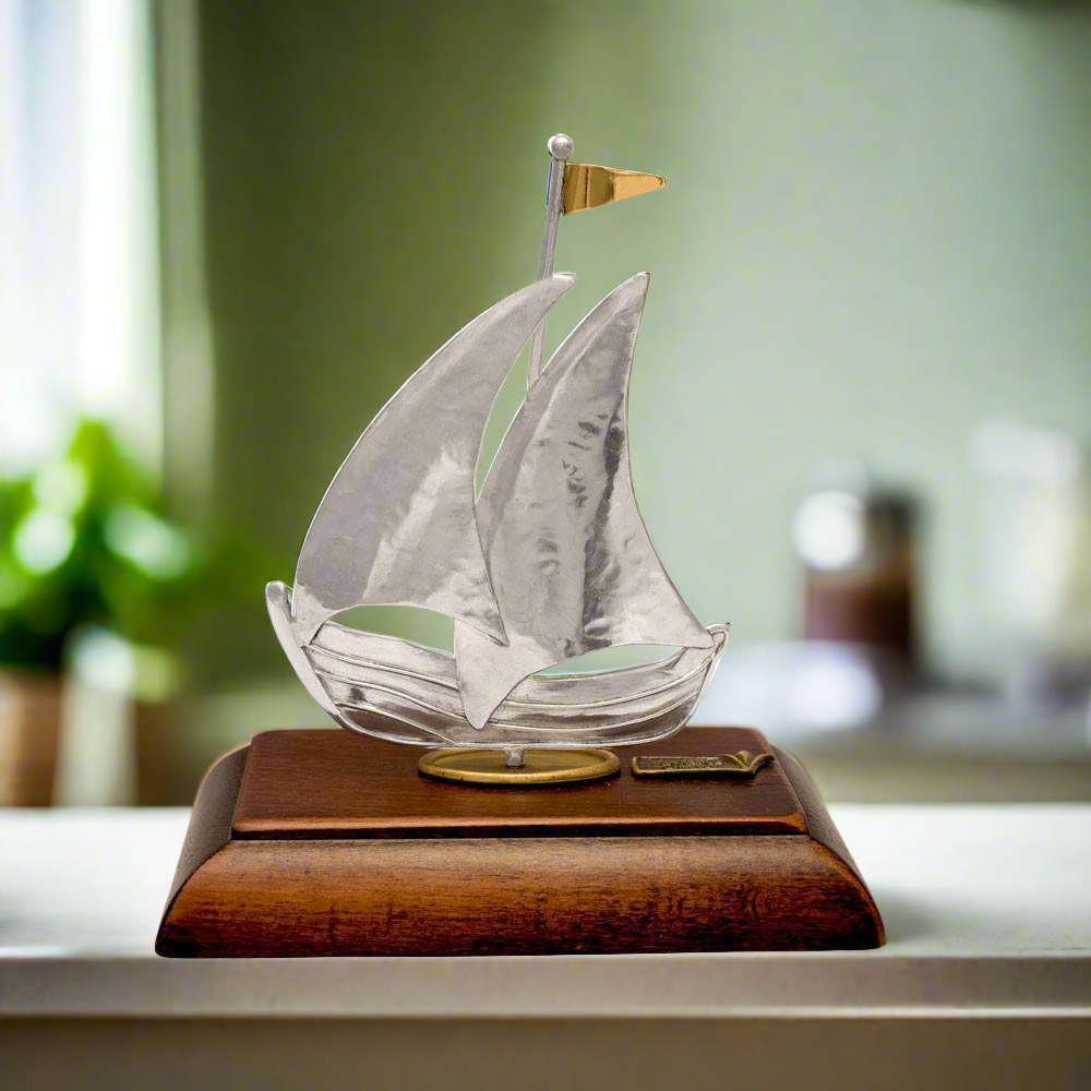 Handmade sailboat in sterling silver Nautical Decor (A-37-31)