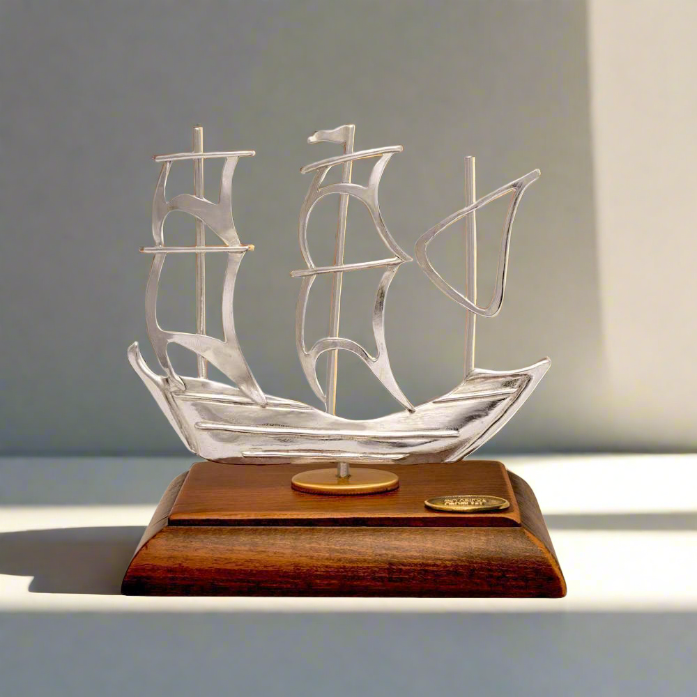 Handmade sailboat in sterling silver Nautical Decor (A-41-32)