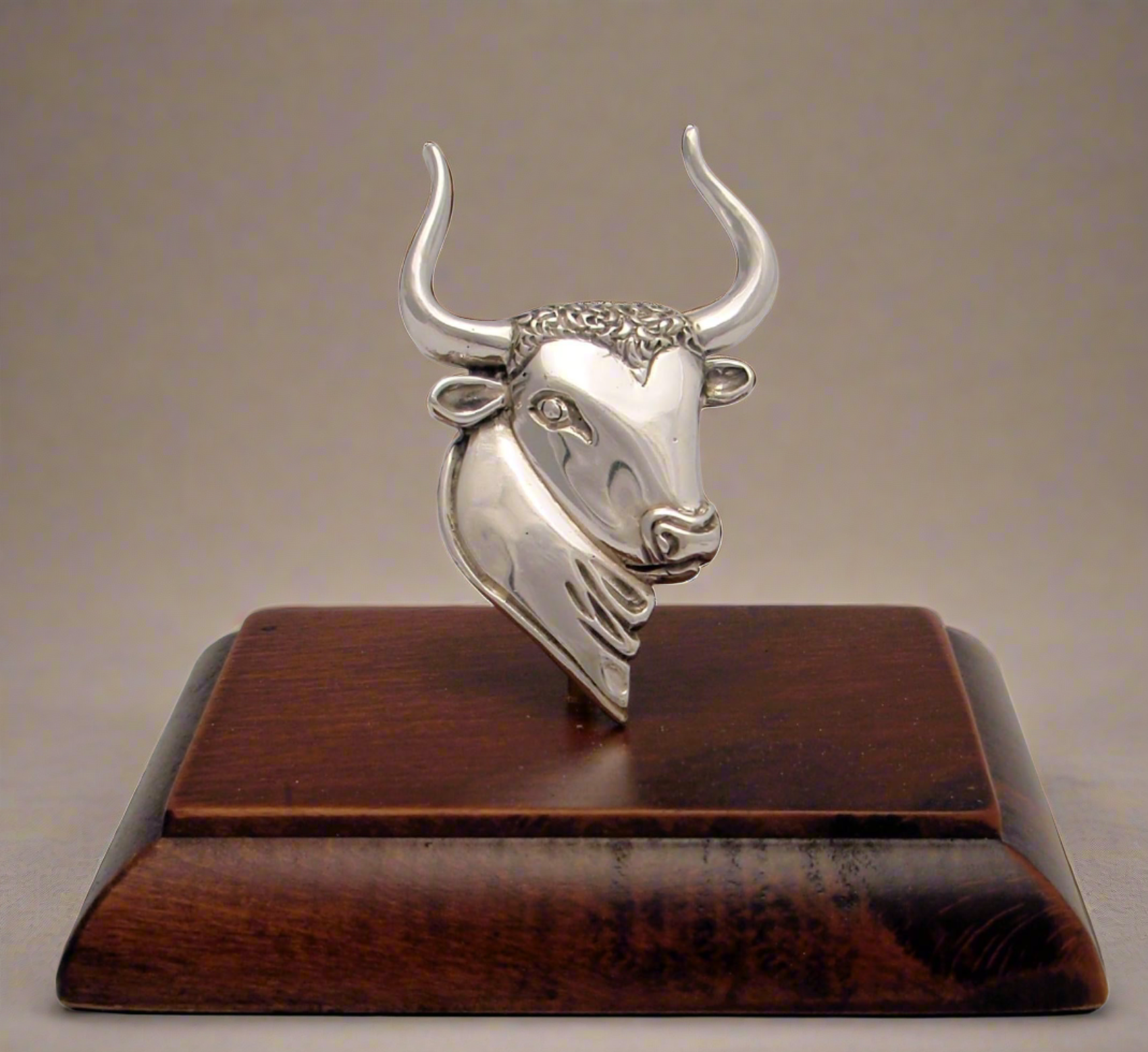 Minotaur of Knossos Figurine in sterling silver on wooden support (K-70.1)