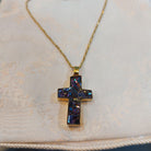 Necklace in 14k gold chain with a 18k gold cross in quartz