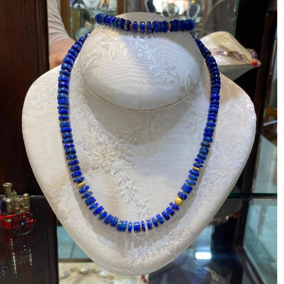 Necklace in 18k Gold with Lapis Lazuli