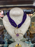 Necklace in 18k gold Rock crystal flower with diamonds and amethyst