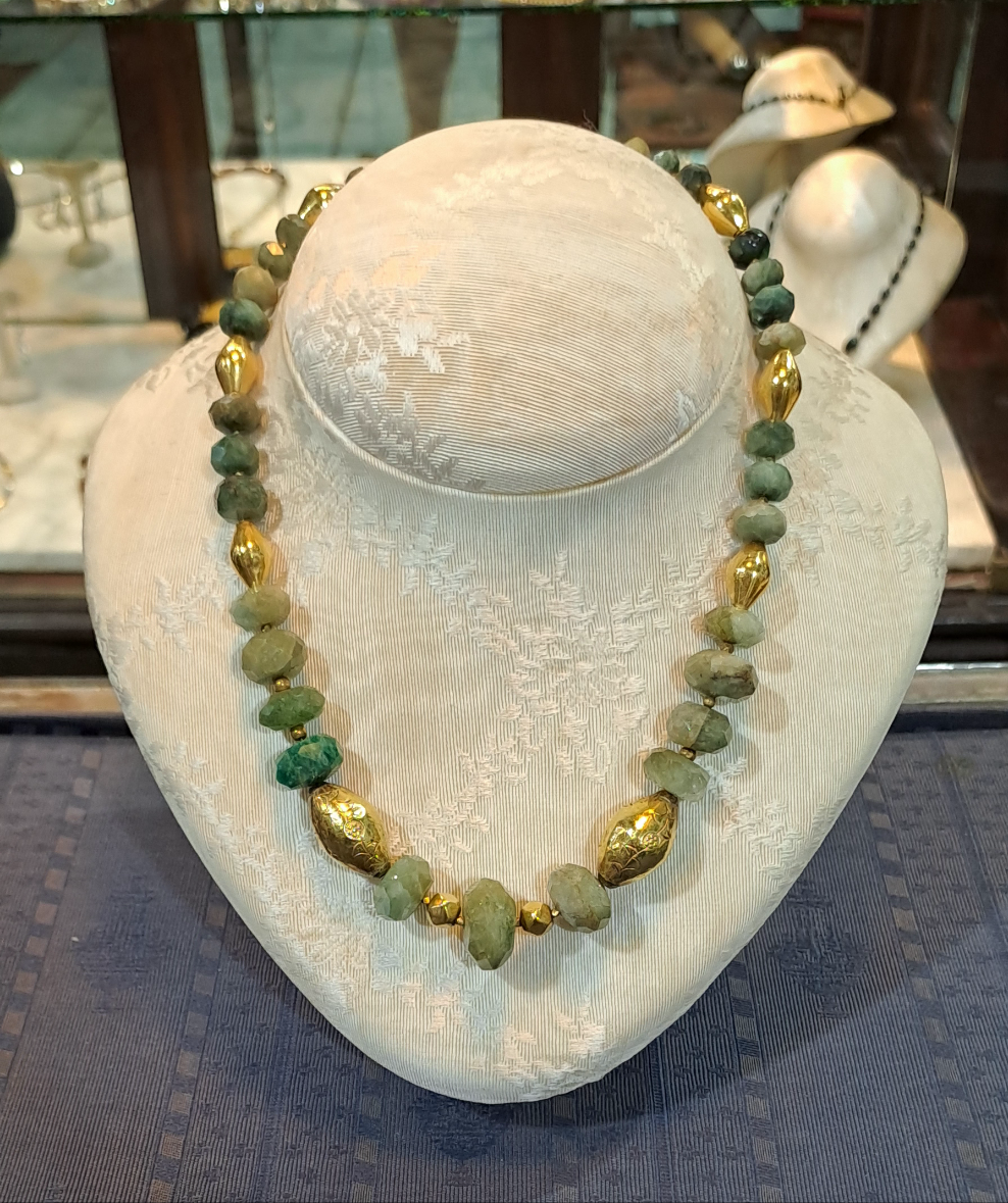 Necklace in 22k Gold with Raw Emerald stones