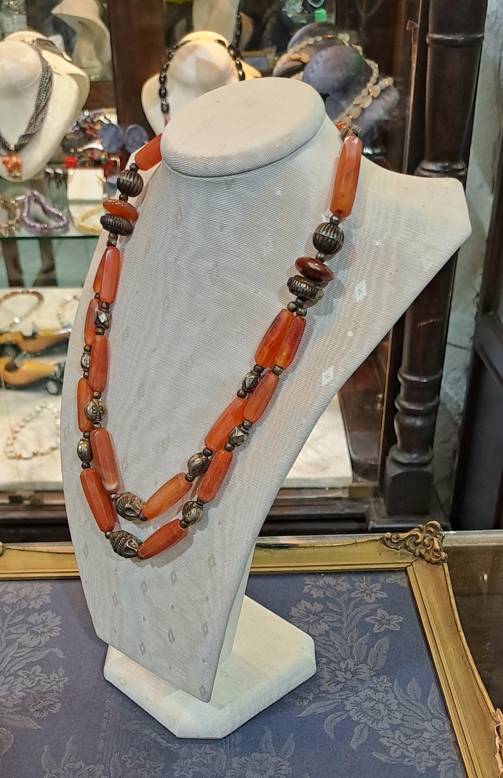 Necklace in sterling silver with old carnelian