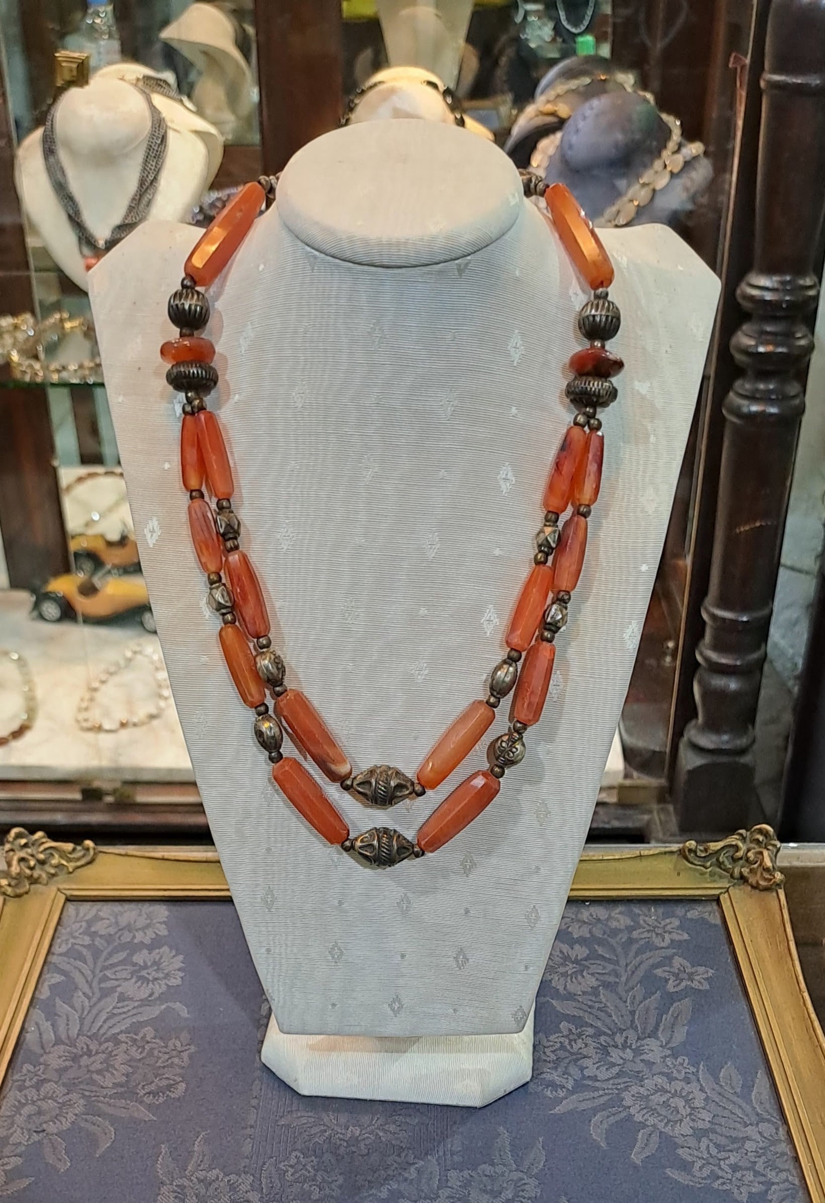 Necklace in sterling silver with old carnelian