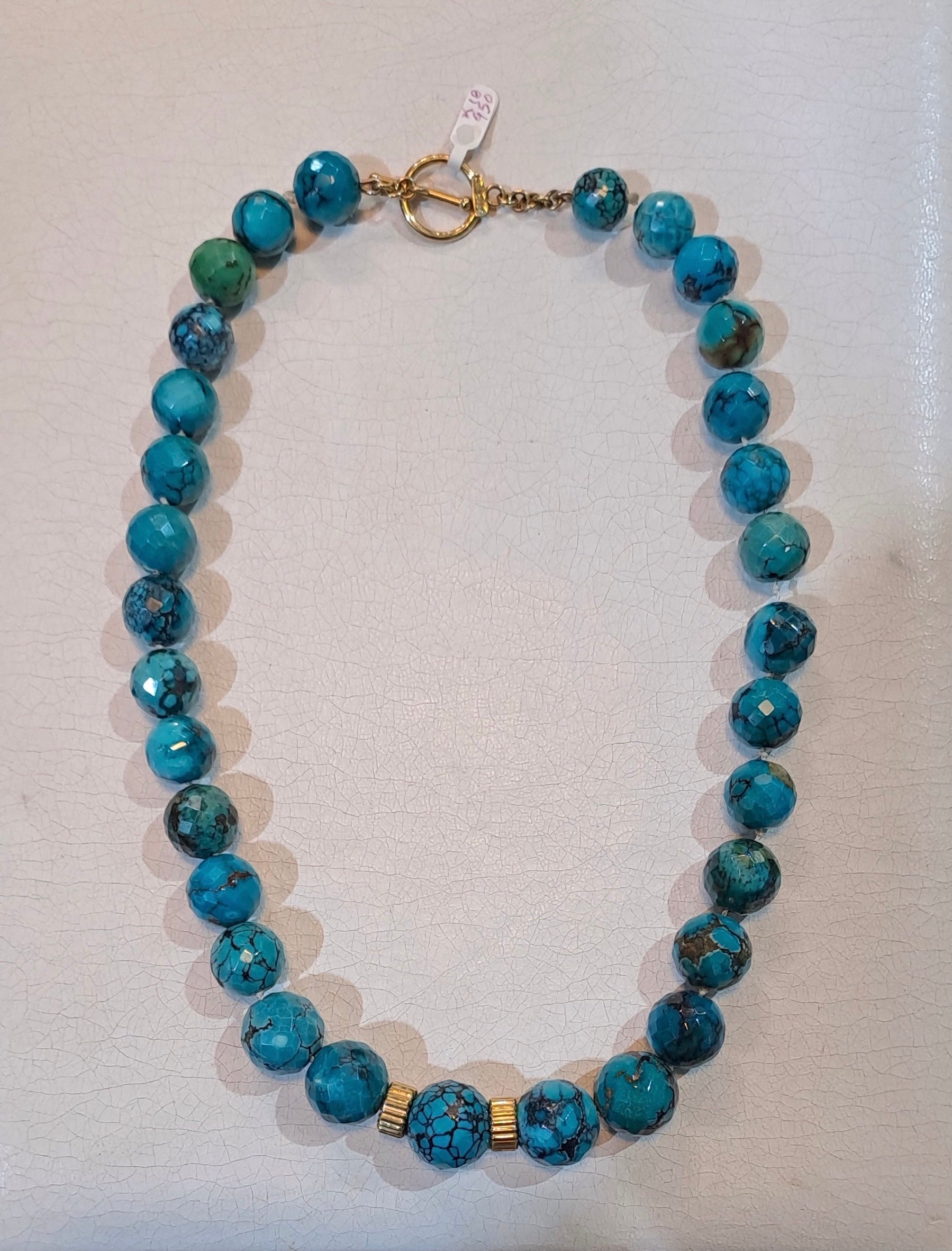 Necklace with Arizona Turquoise stones and gold 18k elements