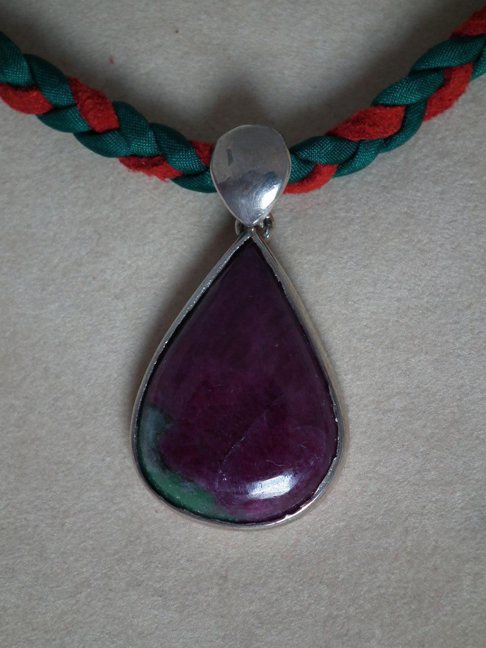 Pendant in Sterling silver with Diopside Stone