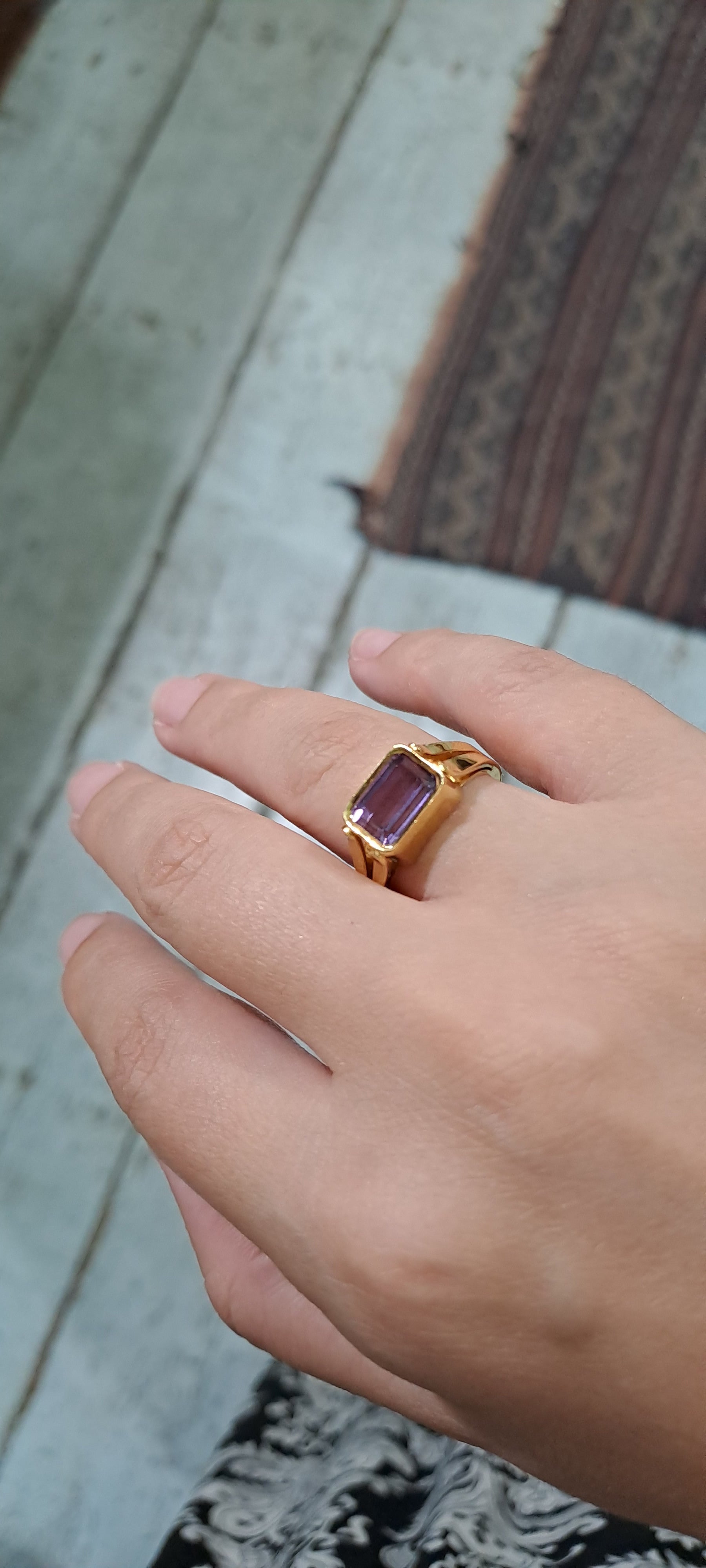 Ring in 18k Gold with Amethyst (B-46)