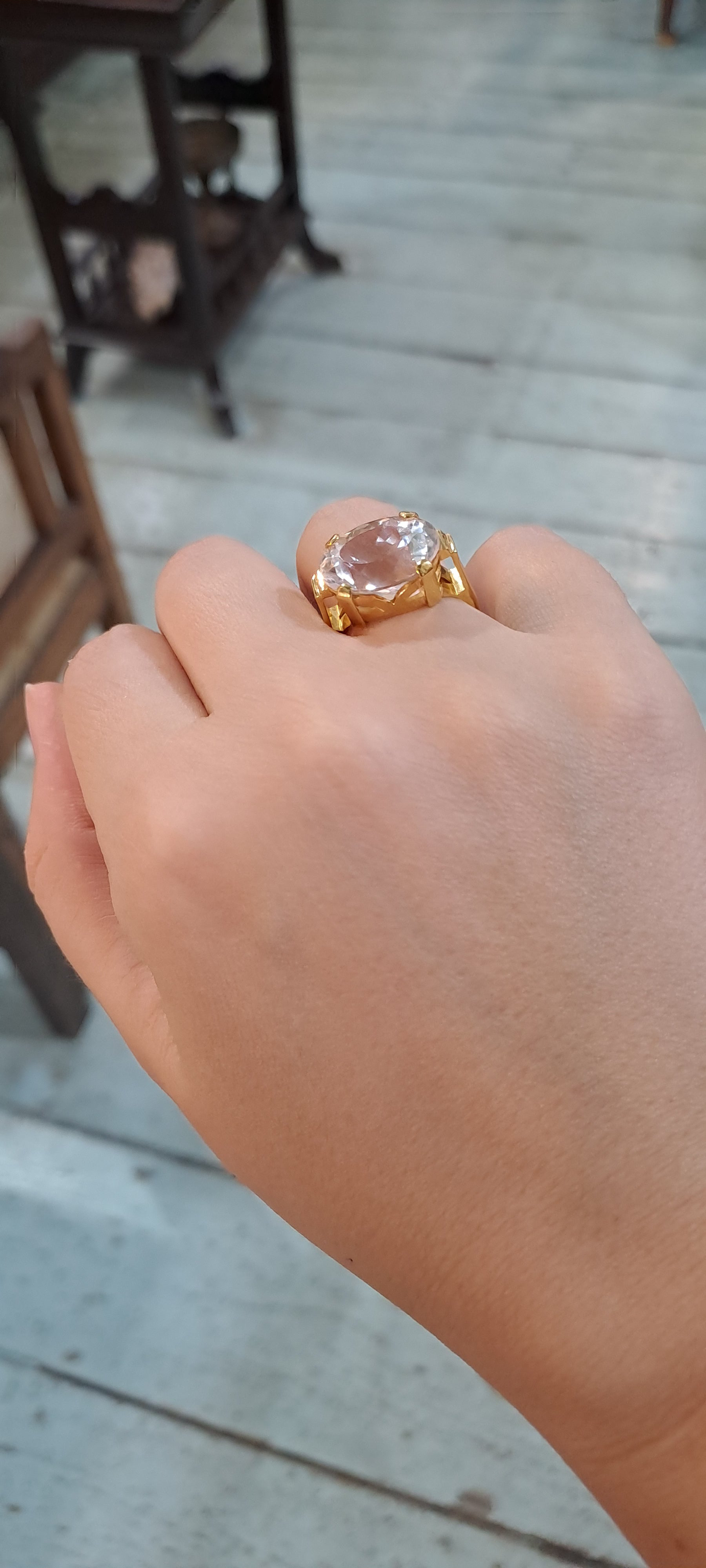 Ring in 18k Gold with Kunzite oval stone 7 c. (B-73)