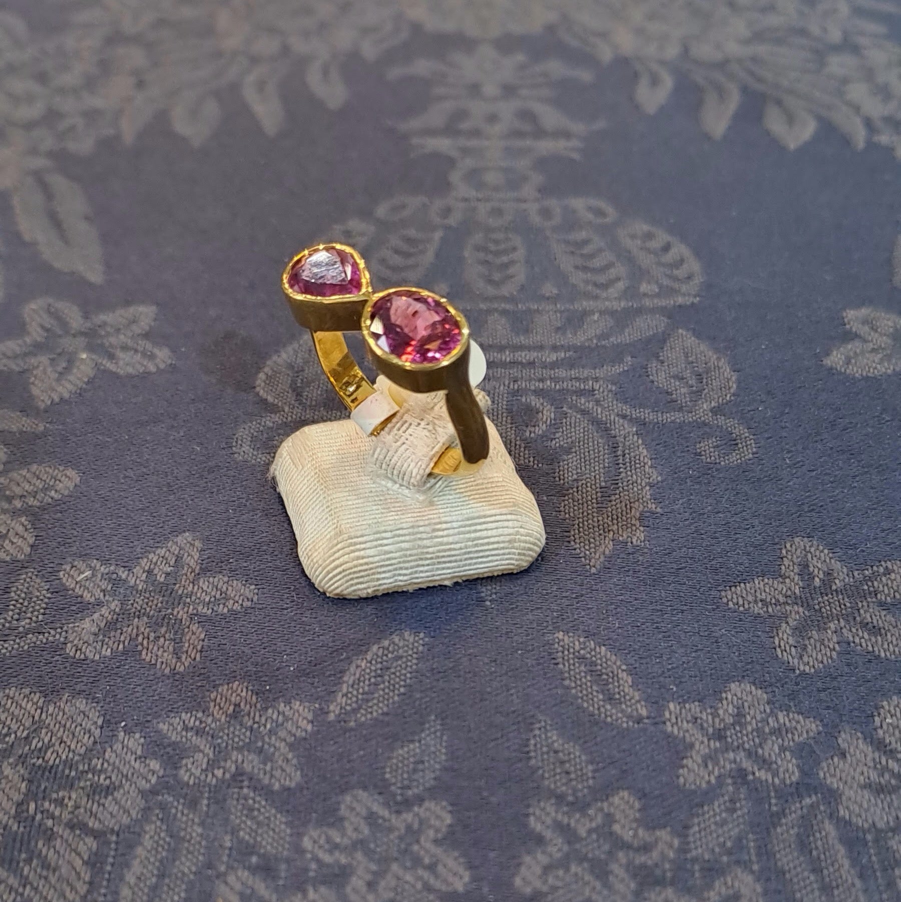 Ring in 18k Gold with Pink Tourmalines stones 3.55 c. (B-68)