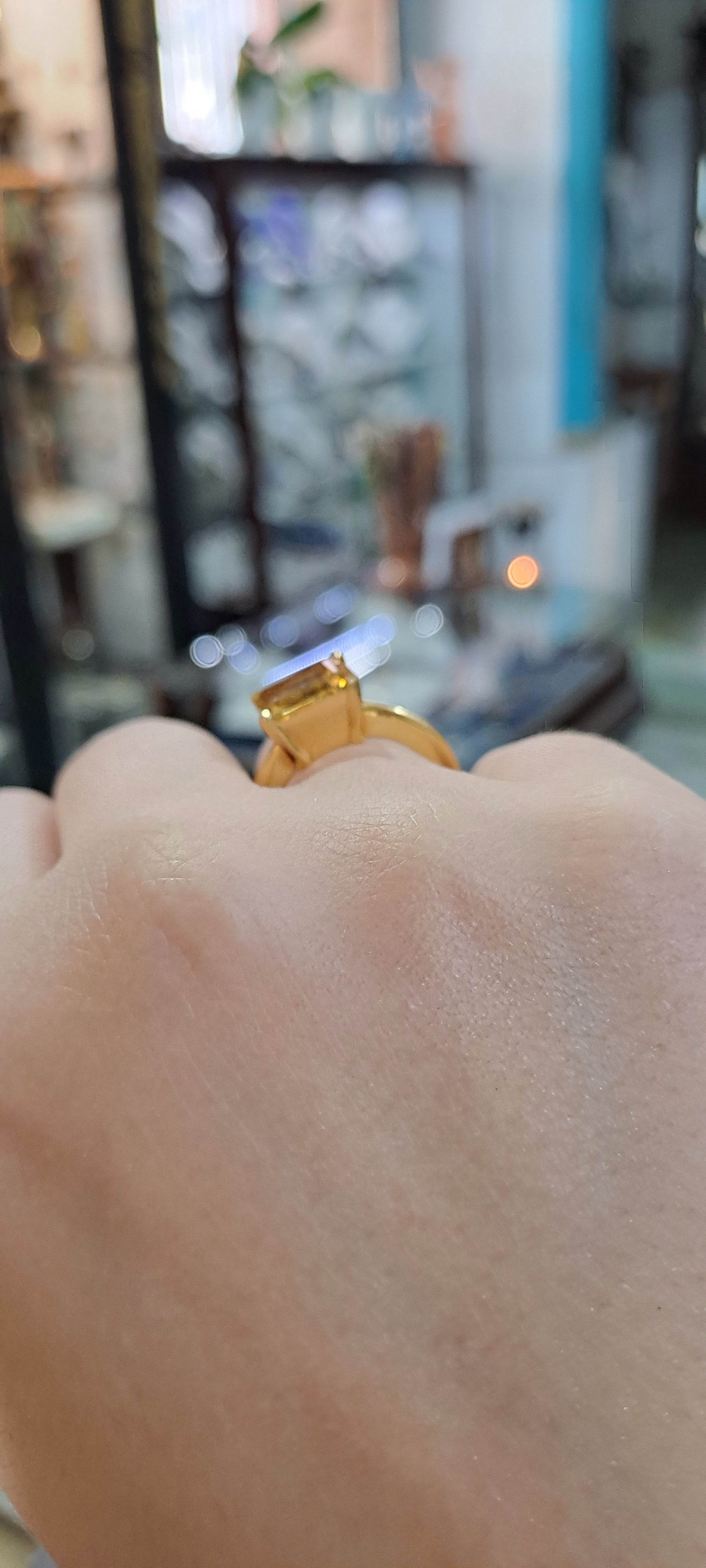 Ring in 18k Gold with a faceted citrine (B-51)