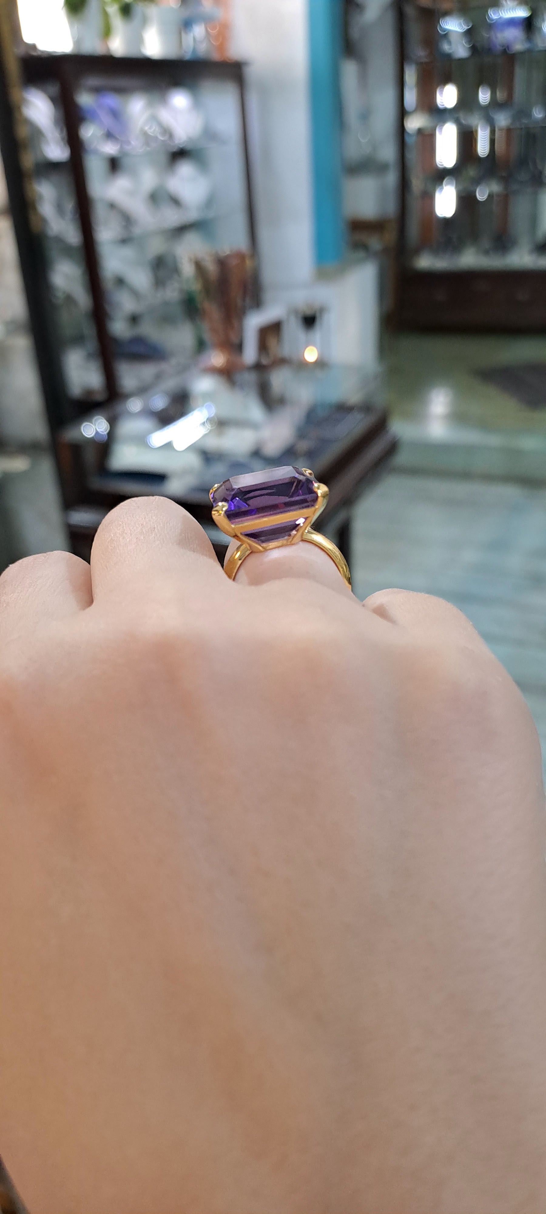 Ring in 18k Gold with amethyst (B-09)