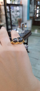 Ring in 18k with Gemini Black Tahitian Pearls