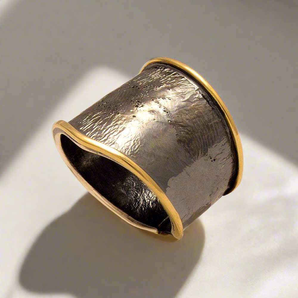 Ring in Sterling Silver with Decorative Black Patina (Oxidation) (DM-43)