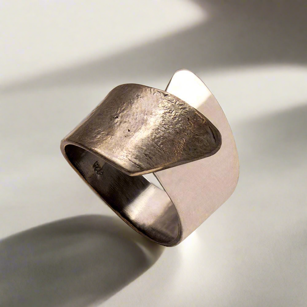 Ring in Sterling Silver with Decorative Black Patina (Oxidation) (DM-47)