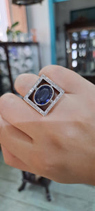 Ring in white gold 18K. with Iolite 9 c. and Brilliants 1.25c.(B-74)